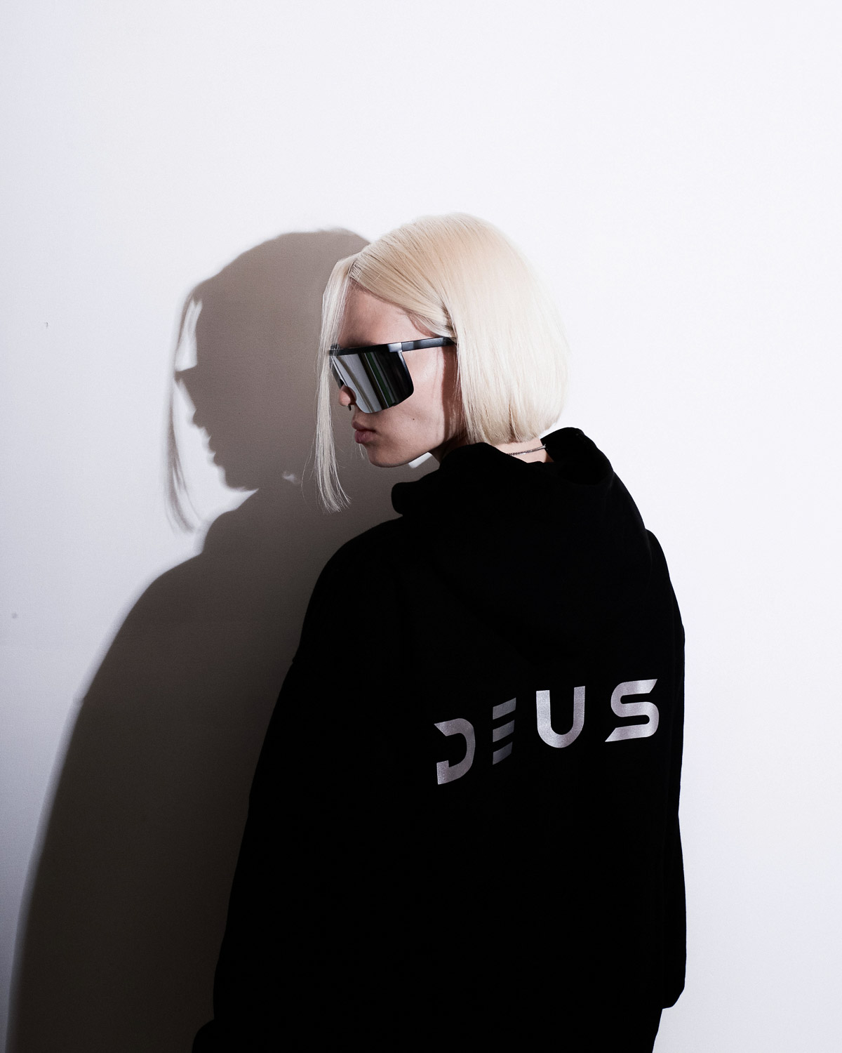 deus-hoodie-4.jpg